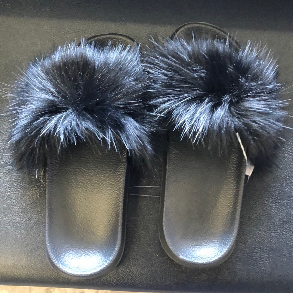 Knotty black fur slides - Picture 2 of 7